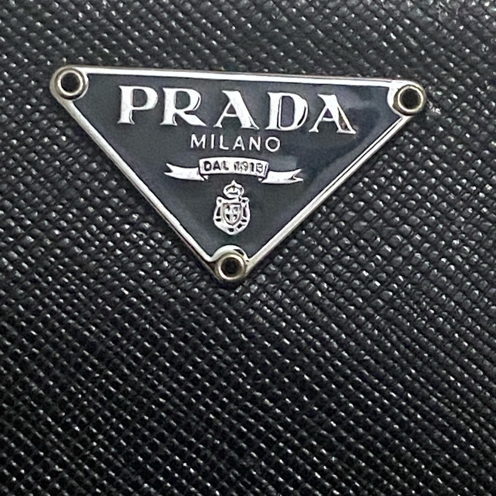 Prada Black Zipper Wallet - Picture 5 of 6